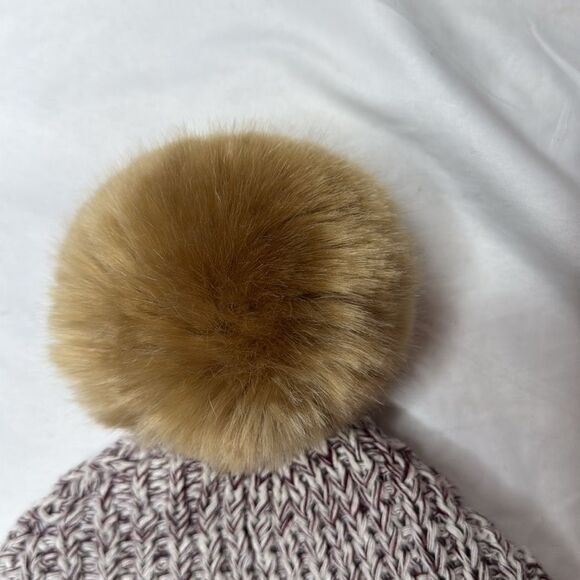 Love Your Melon Maroon/White Knit Fur Removable Pom Pom Beanie Hat. - Picture 4 of 8